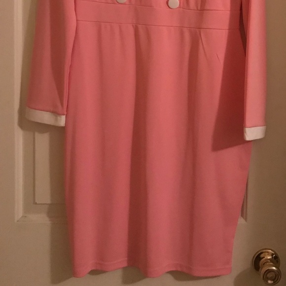 Dress - Picture 4 of 5